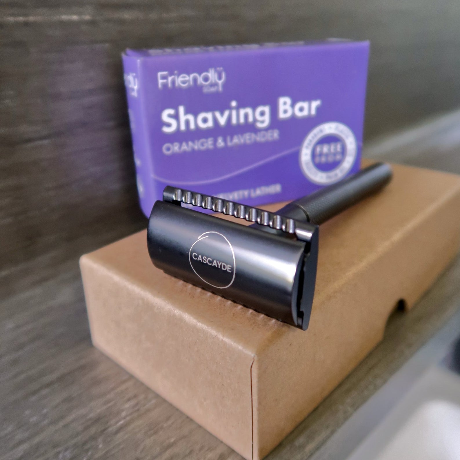 Black Stainless Steel Razor + 5 Blades – Cascayde